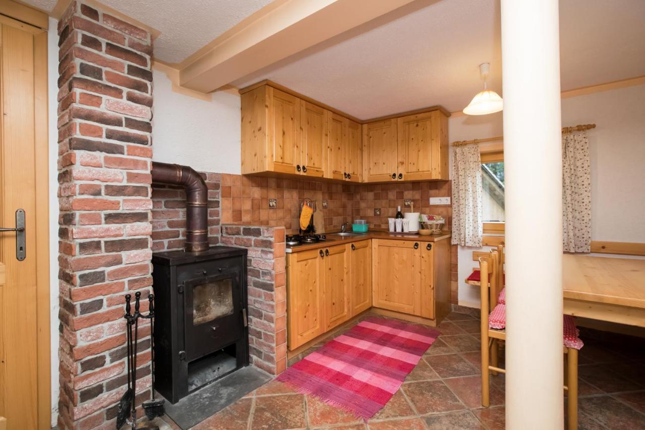 Holiday Home Voje ボーヒニ エクステリア 写真