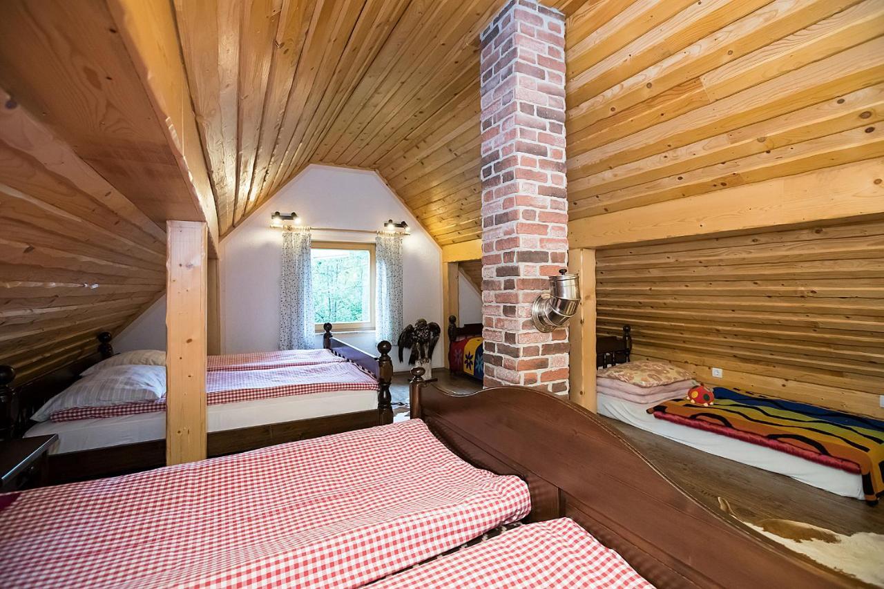 Holiday Home Voje ボーヒニ エクステリア 写真